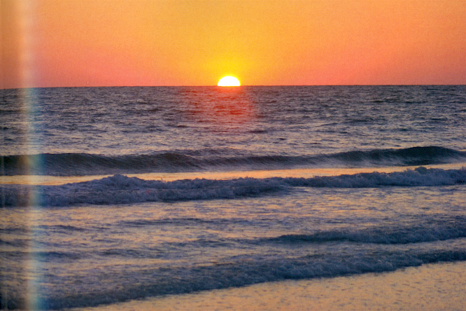 sunrise-Miami-ocean